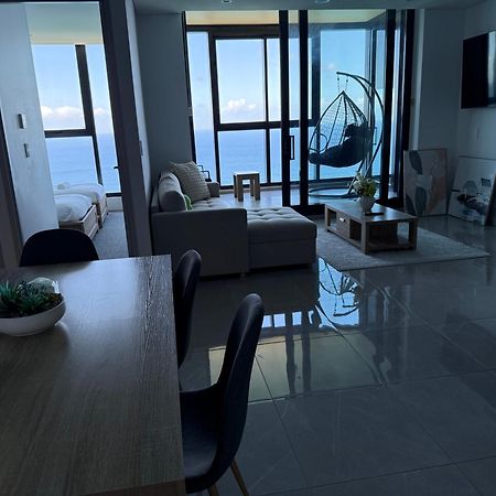 Surfers Paradise New Beachfront Apartments Gold Coast Eksteriør billede