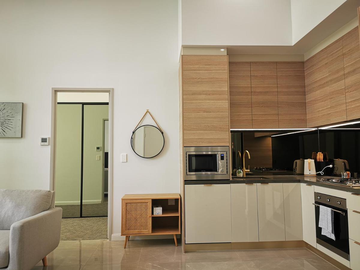 Surfers Paradise New Beachfront Apartments Gold Coast Eksteriør billede