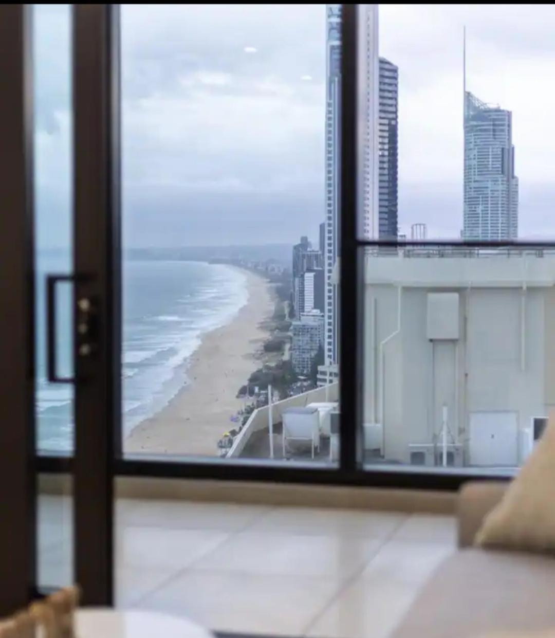 Surfers Paradise New Beachfront Apartments Gold Coast Eksteriør billede